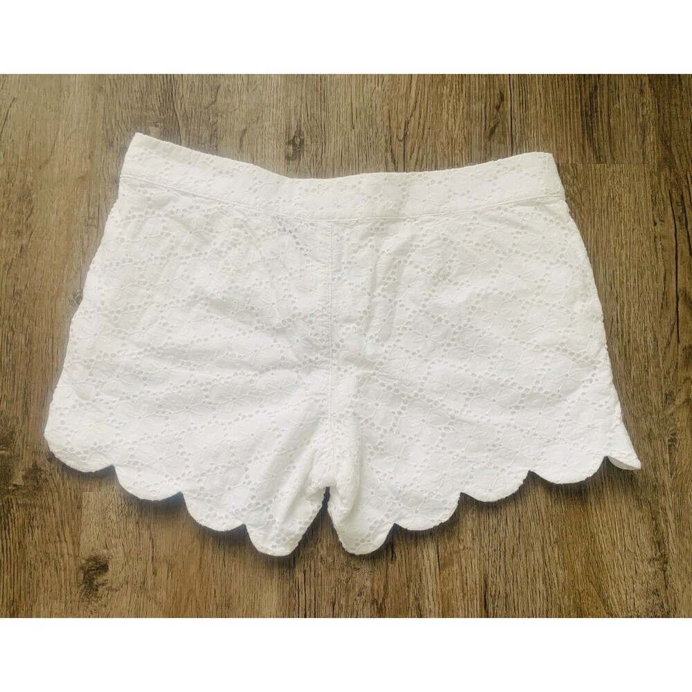 Lilly Pulitzer Buttercup Short Womens 6 White Eyelet Scallop Hem Preppy Resort - Picture 5 of 7